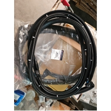 MN136737 MITSUBISHI Уплотнитель задней левой двери внешний
